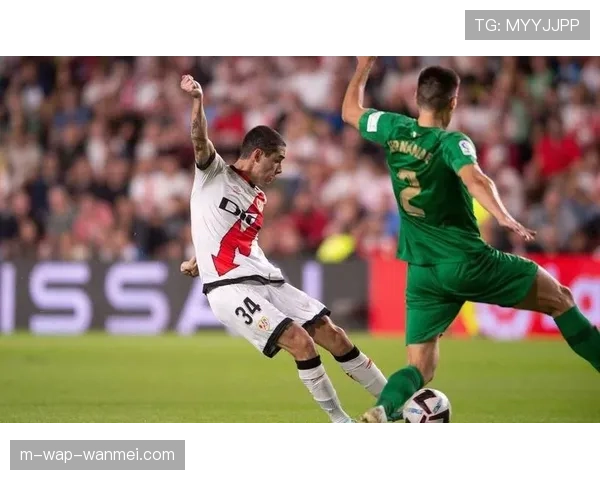 佛罗伦萨对阵雅典AEK 中场控制力与进攻效率对比 佛罗伦萨对阵雅典AEK 中场控制力与进攻效率对比